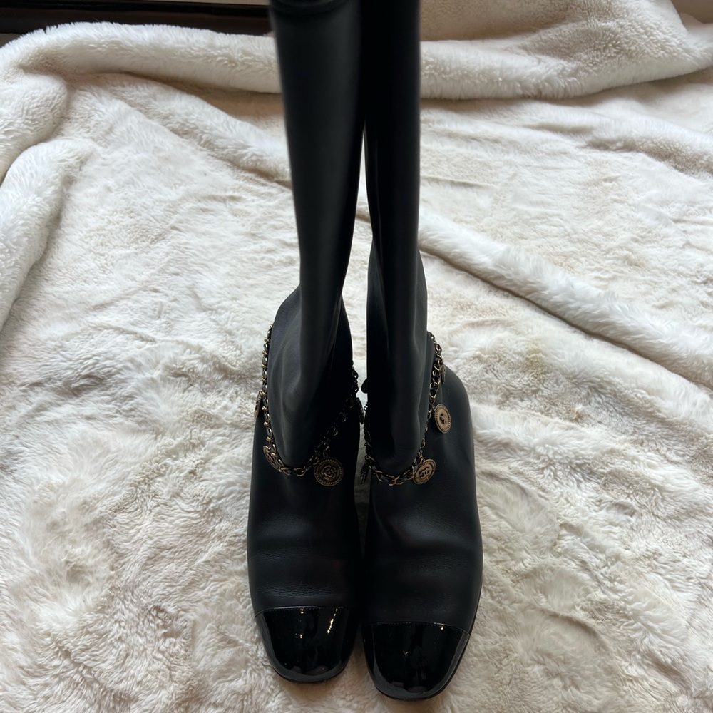 CHANEL Riding Boots 🌸 - Picture 9 of 10